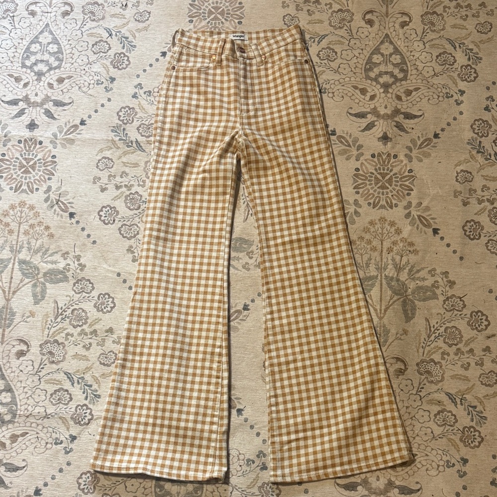 Wrangler Tan and White Gingham Jeans 24x32